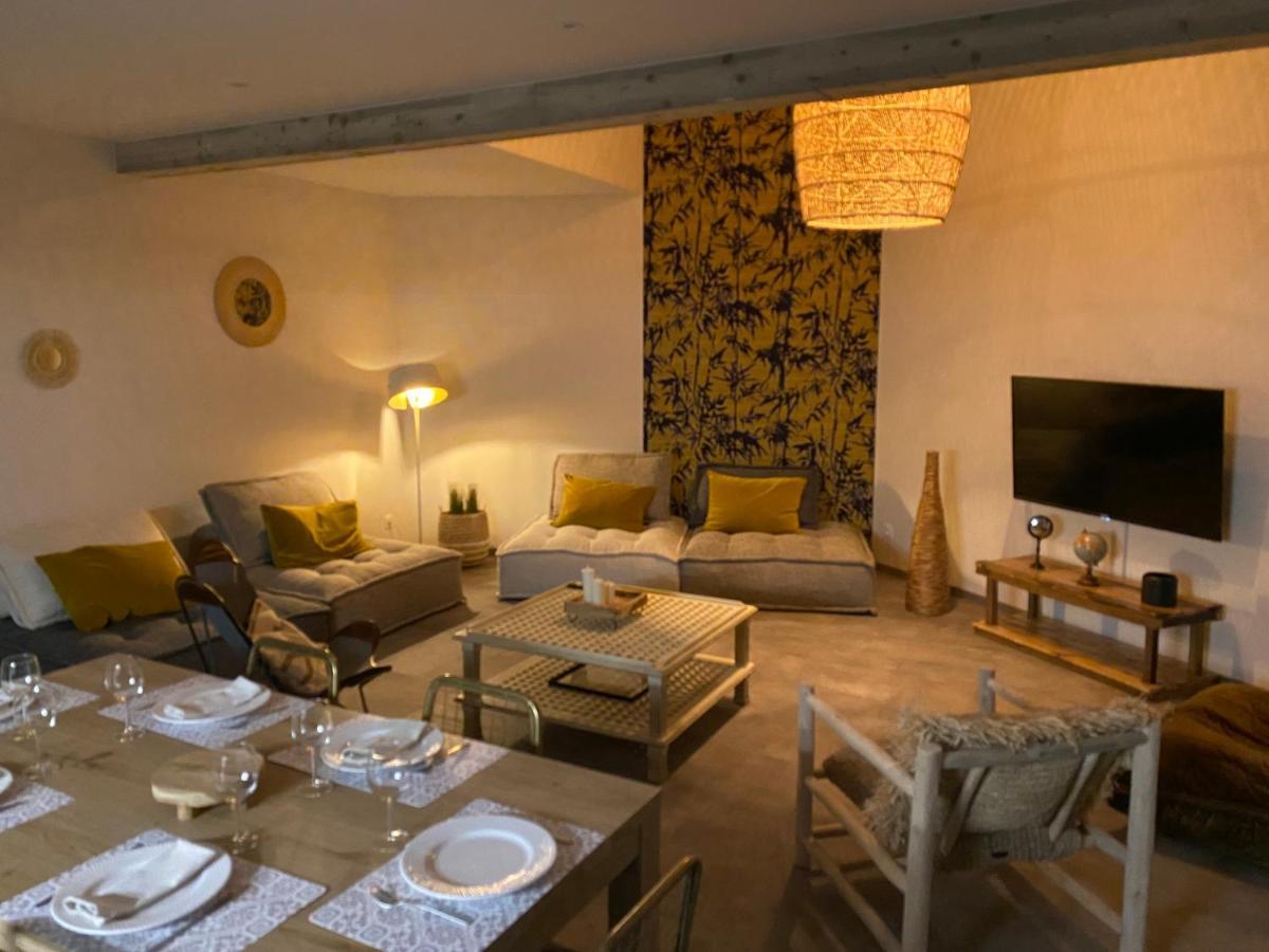 Le Jardin De La Tour Pinte Apartment *